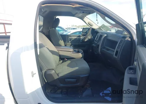 2016 Ram 1500 Tradesman из США, поврежденный, VIN 3C6JR6AT0GG331339